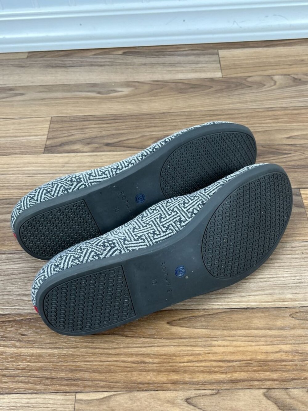 Rothy’s Retired Charcoal Gray Grid Pattern Loafer Flats Size 10 - Picture 9 of 10